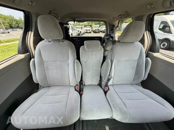 2015 Toyota Sienna LE 8-Passenger 119.3" WB - miniatura 66