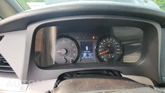 2015 Toyota Sienna LE 8-Passenger 119.3" WB - miniatura 19