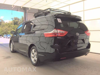 2015 Toyota Sienna LE 8-Passenger 119.3" WB - miniatura 6