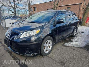 2015 Toyota Sienna LE 8-Passenger 119.3" WB