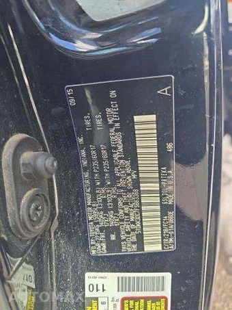 2015 Toyota Sienna LE 8-Passenger 119.3" WB - miniatura 5
