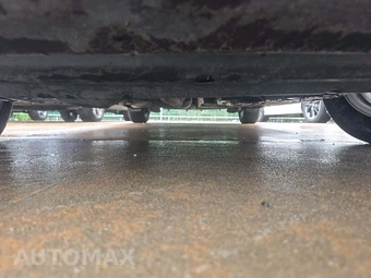 2015 Toyota Sienna LE 8-Passenger 119.3" WB - miniatura 21
