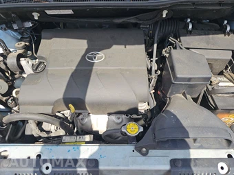 2015 Toyota Sienna LE 8-Passenger 119.3" WB - miniatura 16