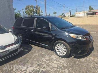 2015 Toyota Sienna Limited 7-Passenger 119.3" WB - miniatura 4