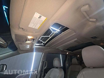 2015 Toyota Sienna Limited Premium 7-Passenger 119.3" WB - miniatura 8