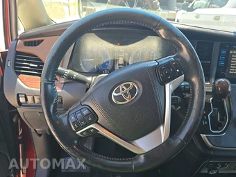 2015 Toyota Sienna Limited Premium 7-Passenger 119.3" WB - miniatura 10