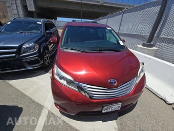 2015 Toyota Sienna Limited Premium 7-Passenger 119.3" WB - miniatura 2