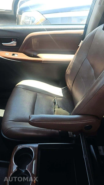 2015 Toyota Sienna Limited Premium 7-Passenger 119.3" WB - miniatura 23