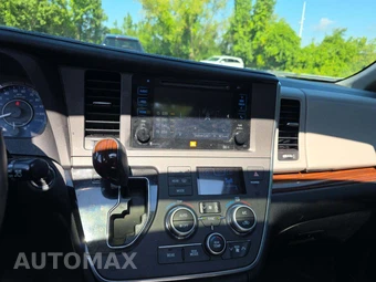 2015 Toyota Sienna Limited Premium 7-Passenger 119.3" WB - miniatura 10