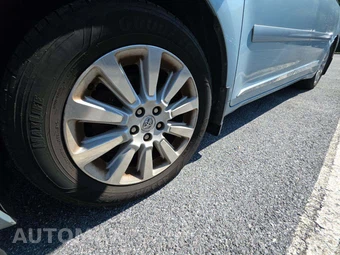 2015 Toyota Sienna Limited Premium 7-Passenger 119.3" WB - miniatura 23