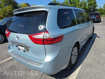 2015 Toyota Sienna Limited Premium 7-Passenger 119.3" WB - miniatura 3