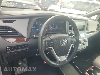 2015 Toyota Sienna Limited Premium 7-Passenger 119.3" WB - miniatura 11