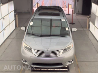 2015 Toyota Sienna Limited Premium 7-Passenger 119.3" WB - miniatura 2