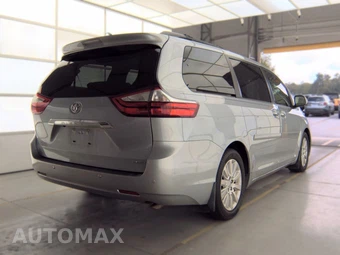 2015 Toyota Sienna Limited Premium 7-Passenger 119.3" WB - miniatura 4