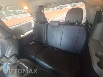2015 Toyota Sienna SE 8-Passenger 119.3" WB - miniatura 11
