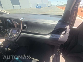 2015 Toyota Sienna SE 8-Passenger 119.3" WB - miniatura 17