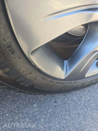 2015 Toyota Sienna SE 8-Passenger 119.3" WB - miniatura 24