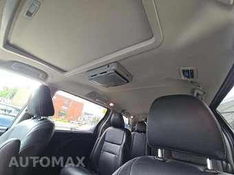 2015 Toyota Sienna SE 8-Passenger 119.3" WB - miniatura 11