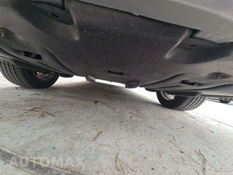 2015 Toyota Sienna SE 8-Passenger 119.3" WB - miniatura 16
