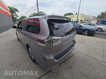 2015 Toyota Sienna SE 8-Passenger 119.3" WB - miniatura 2