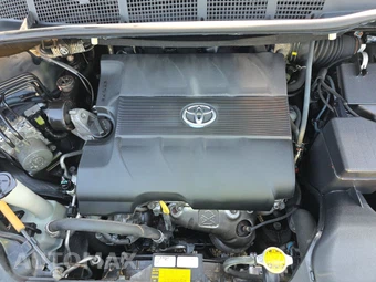 2015 Toyota Sienna SE 8-Passenger 119.3" WB - miniatura 16