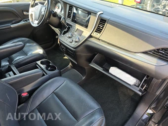 2015 Toyota Sienna SE 8-Passenger 119.3" WB - miniatura 8