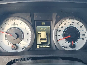 2015 Toyota Sienna SE 8-Passenger 119.3" WB - miniatura 12