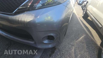 2015 Toyota Sienna SE 8-Passenger 119.3" WB - miniatura 27