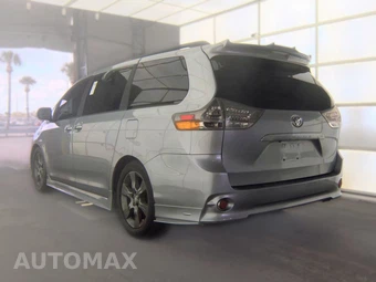 2015 Toyota Sienna SE 8-Passenger 119.3" WB - miniatura 6