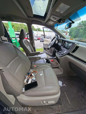 2015 Toyota Sienna XLE 7-Passenger 119.3" WB - miniatura 19