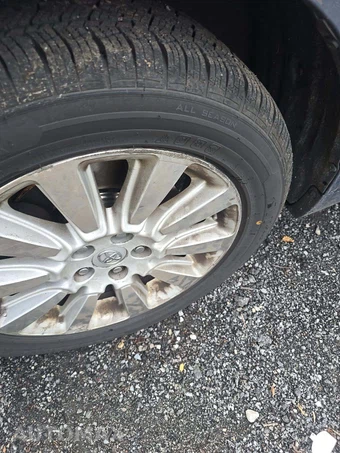 2015 Toyota Sienna XLE 7-Passenger 119.3" WB - miniatura 23