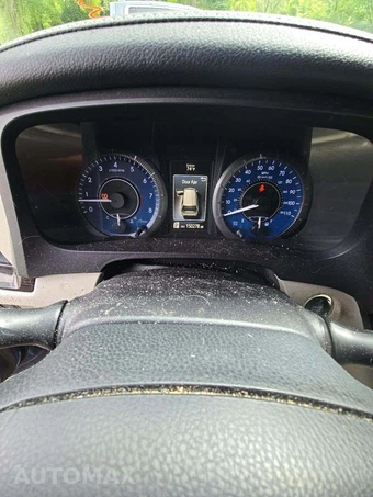 2015 Toyota Sienna XLE 7-Passenger 119.3" WB - miniatura 9