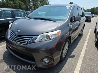 2015 Toyota Sienna XLE 8-Passenger 119.3" WB
