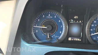 2015 Toyota Sienna XLE 8-Passenger 119.3" WB - miniatura 24