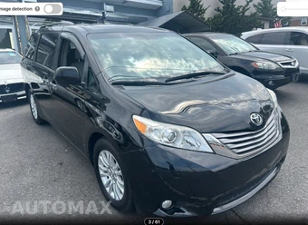 2015 Toyota Sienna XLE 8-Passenger 119.3" WB - miniatura 3