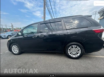 2015 Toyota Sienna XLE 8-Passenger 119.3" WB - miniatura 6