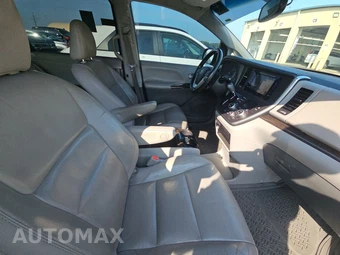 2015 Toyota Sienna XLE 8-Passenger 119.3" WB - miniatura 14