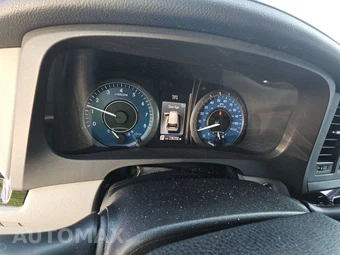 2015 Toyota Sienna XLE 8-Passenger 119.3" WB - miniatura 18