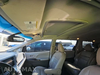 2015 Toyota Sienna XLE 8-Passenger 119.3" WB - miniatura 21