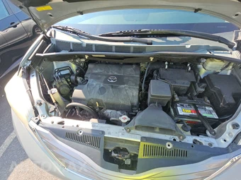 2015 Toyota Sienna XLE 8-Passenger 119.3" WB - miniatura 23