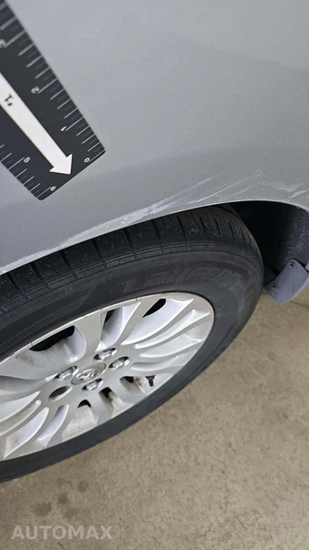 2015 Toyota Sienna XLE 8-Passenger 119.3" WB - miniatura 44