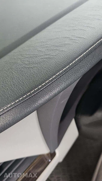 2015 Toyota Sienna XLE 8-Passenger 119.3" WB - miniatura 46