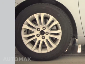 2015 Toyota Sienna XLE 8-Passenger 119.3" WB - miniatura 9