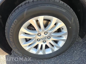 2015 Toyota Sienna XLE 8-Passenger 119.3" WB - miniatura 8