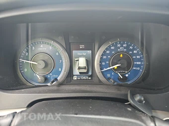 2015 Toyota Sienna XLE 8-Passenger 119.3" WB - miniatura 12