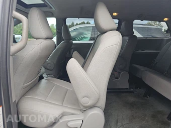 2015 Toyota Sienna XLE 8-Passenger 119.3" WB - miniatura 13