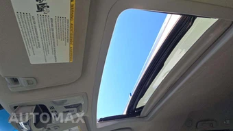 2015 Toyota Sienna XLE 8-Passenger 119.3" WB - miniatura 20