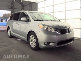 2015 Toyota Sienna XLE 8-Passenger 119.3" WB - miniatura 3