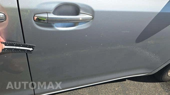 2015 Toyota Sienna XLE 8-Passenger 119.3" WB - miniatura 32