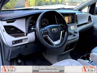 2015 Toyota Sienna XLE 8-Passenger 119.3" WB - miniatura 14